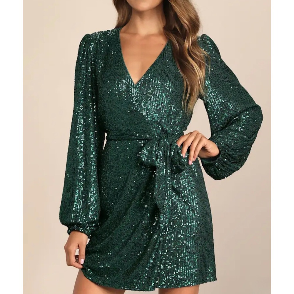 NWOT Lulus Size XS Sparkly Darling Emerald Green Sequin Long Sleeve Wrap Dress